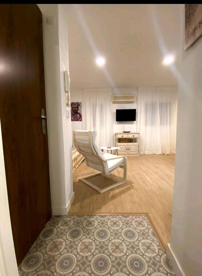 Apartament Apartamento Triana Sewilla Zewnętrze zdjęcie